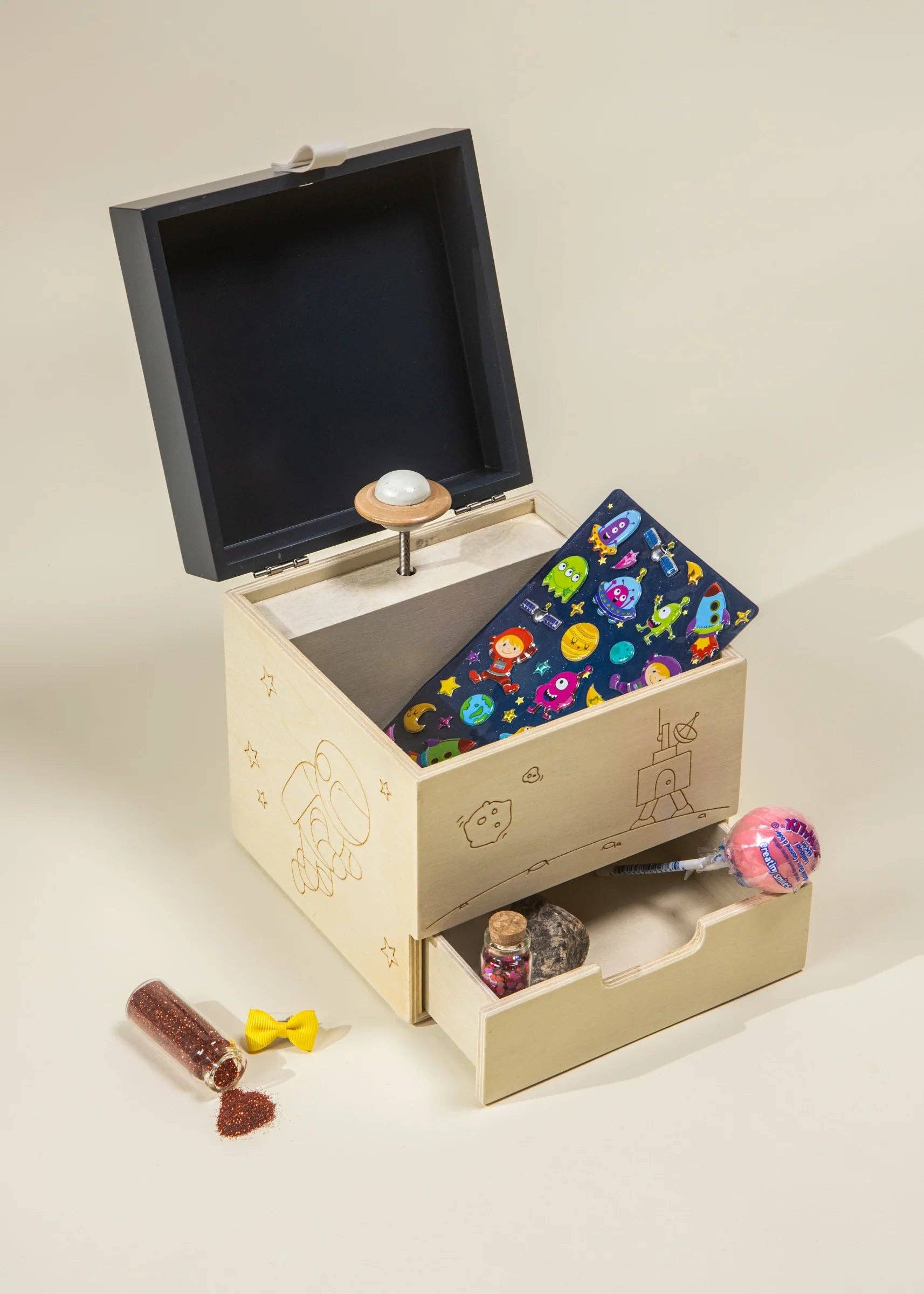 Houten Muziekdoos Ruimte | Met planeetje en Moonlight-Sonata melodie