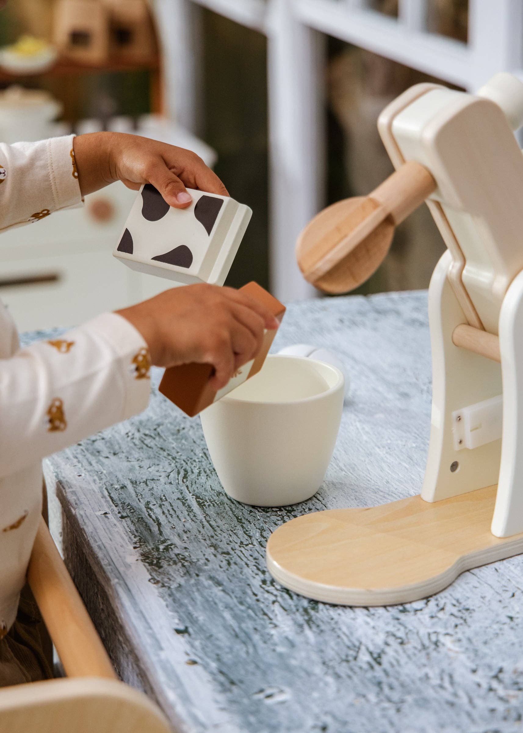 Wooden Stand Mixer Playset | Realistic mixer with milk carton, flour and egg