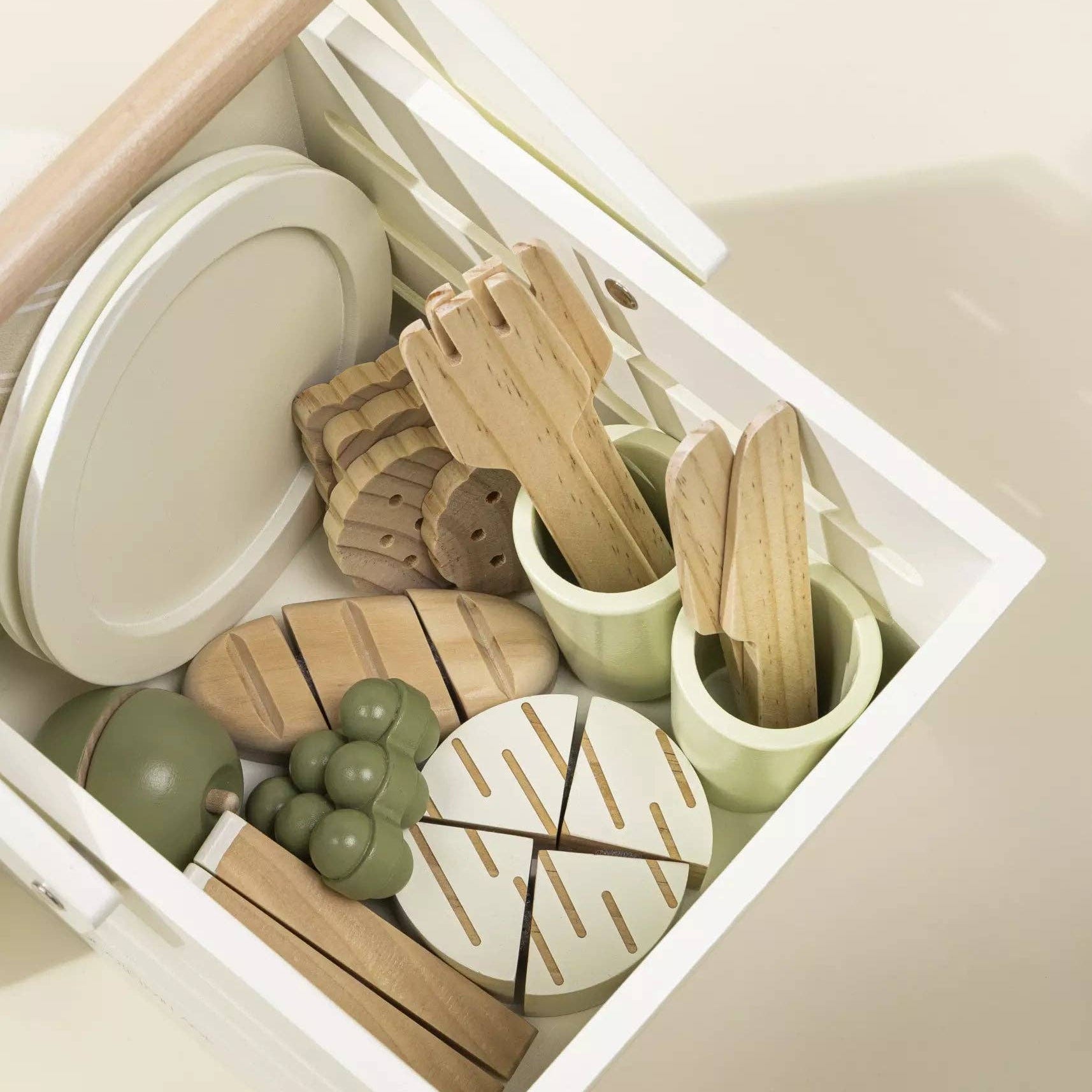 SPEELGOED-COCO-VILLAGE-PICNIC-TAFEL-ROLLENSPEL-MARKT-KRAAM-KEUKEN-KIDS-JONGEN-MEISJE-HOUTEN-DUURZAAM-CADEAU-GIFT-6