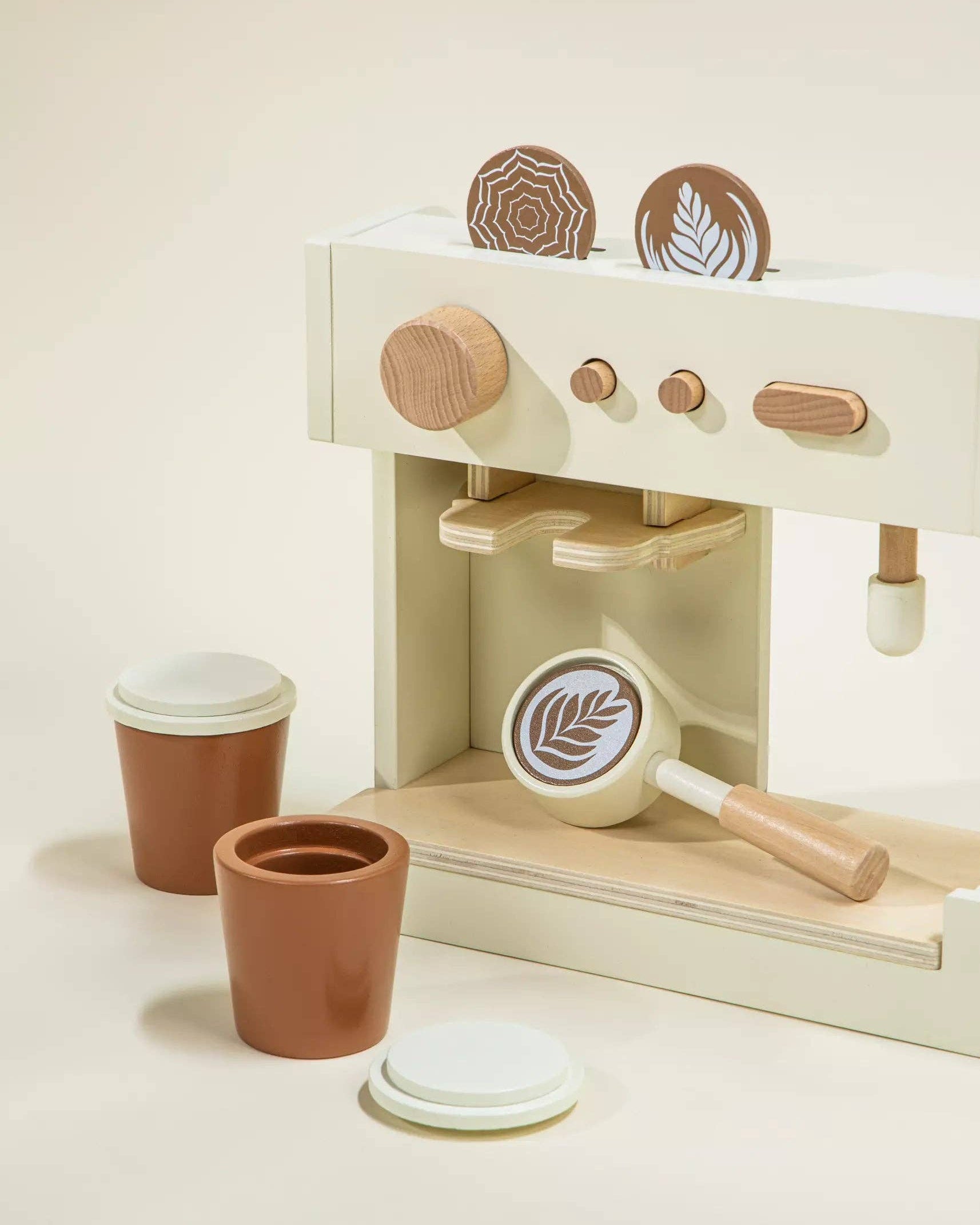 Wooden coffee shop with accessories - Playset