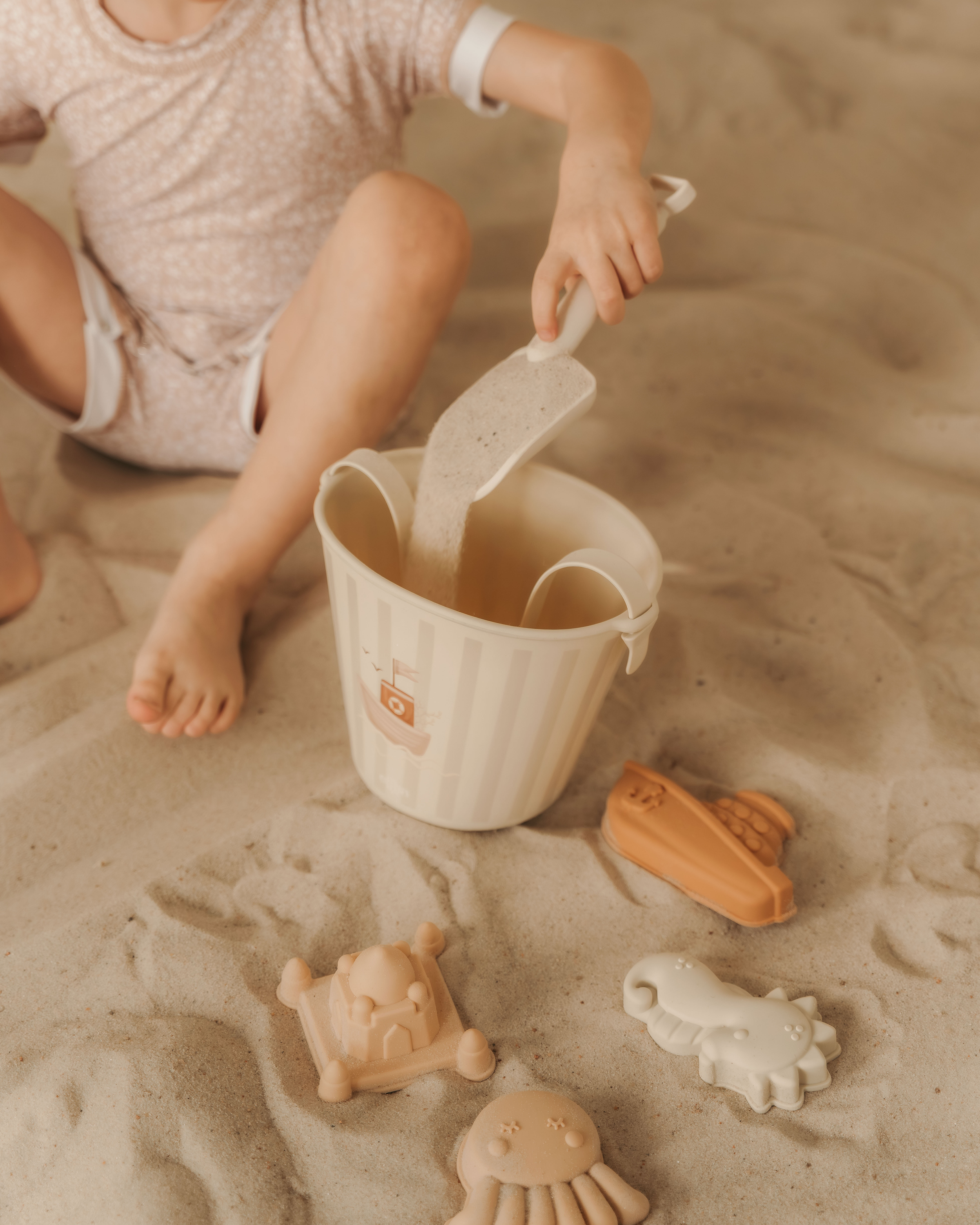 Silicone bucket and scoop - Beach set