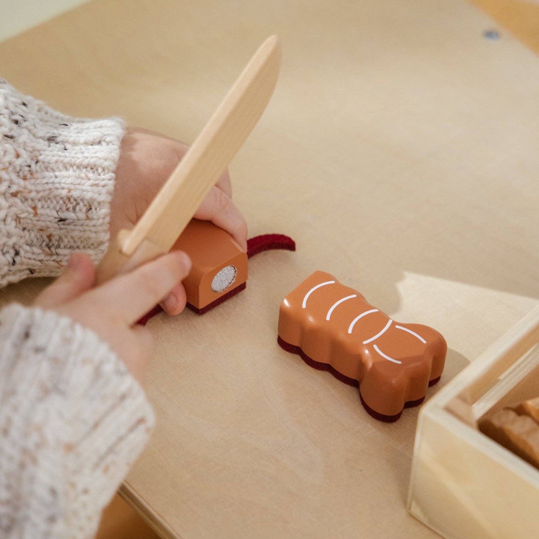 SPEELGOED-COCO-VILLAGE-SEAFOOD-MARKT-KRAAM-KEUKEN-KIDS-JONGEN-MEISJE-HOUTEN-DUURZAAM-CADEAU-GIFT-6