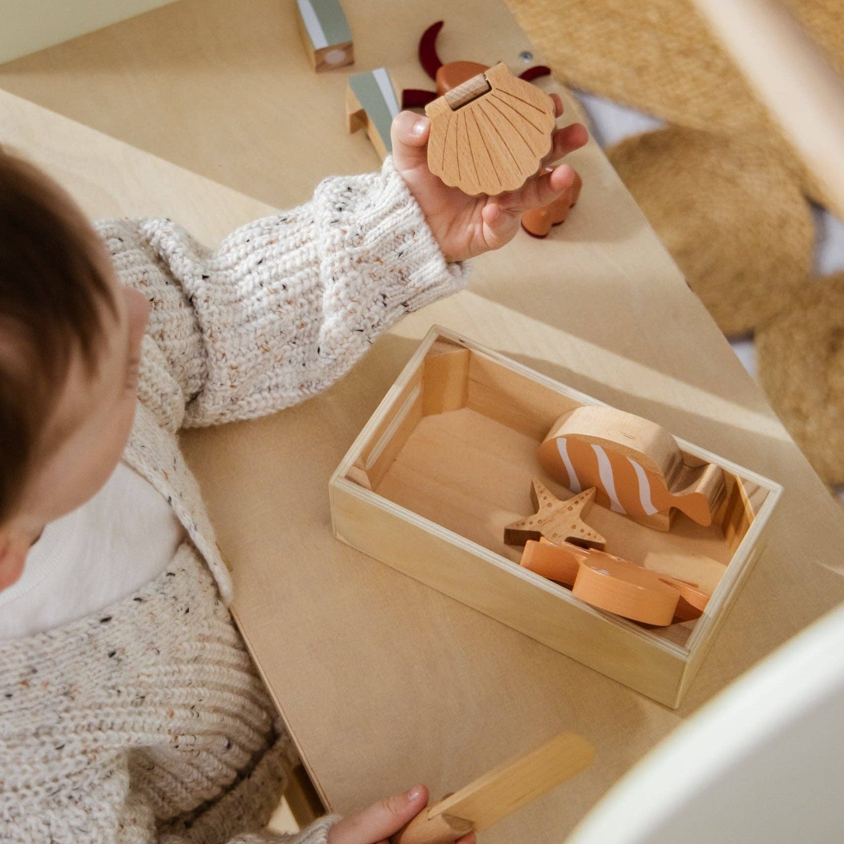 SPEELGOED-COCO-VILLAGE-SEAFOOD-MARKT-KRAAM-KEUKEN-KIDS-JONGEN-MEISJE-HOUTEN-DUURZAAM-CADEAU-GIFT-8