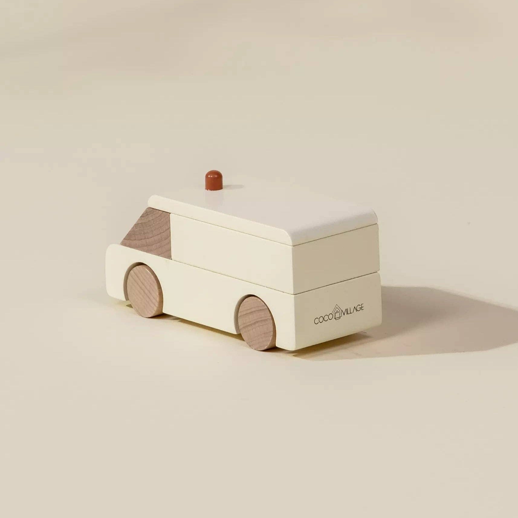 Houten Ambulance | Stevig houten stadsvoertuig