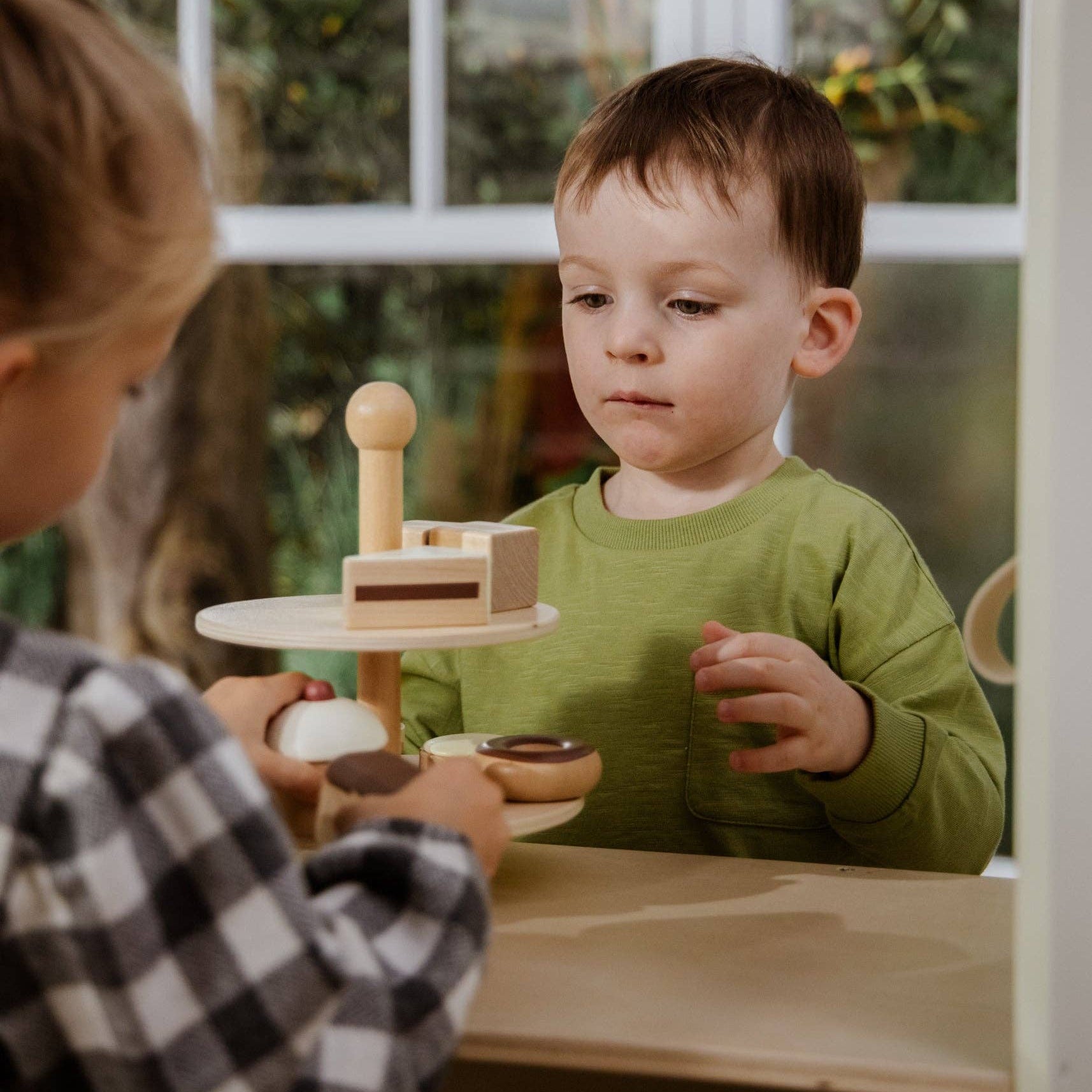 Houten Desserttoren | Speeltoren met 8 kleurrijke zoete lekkernijen