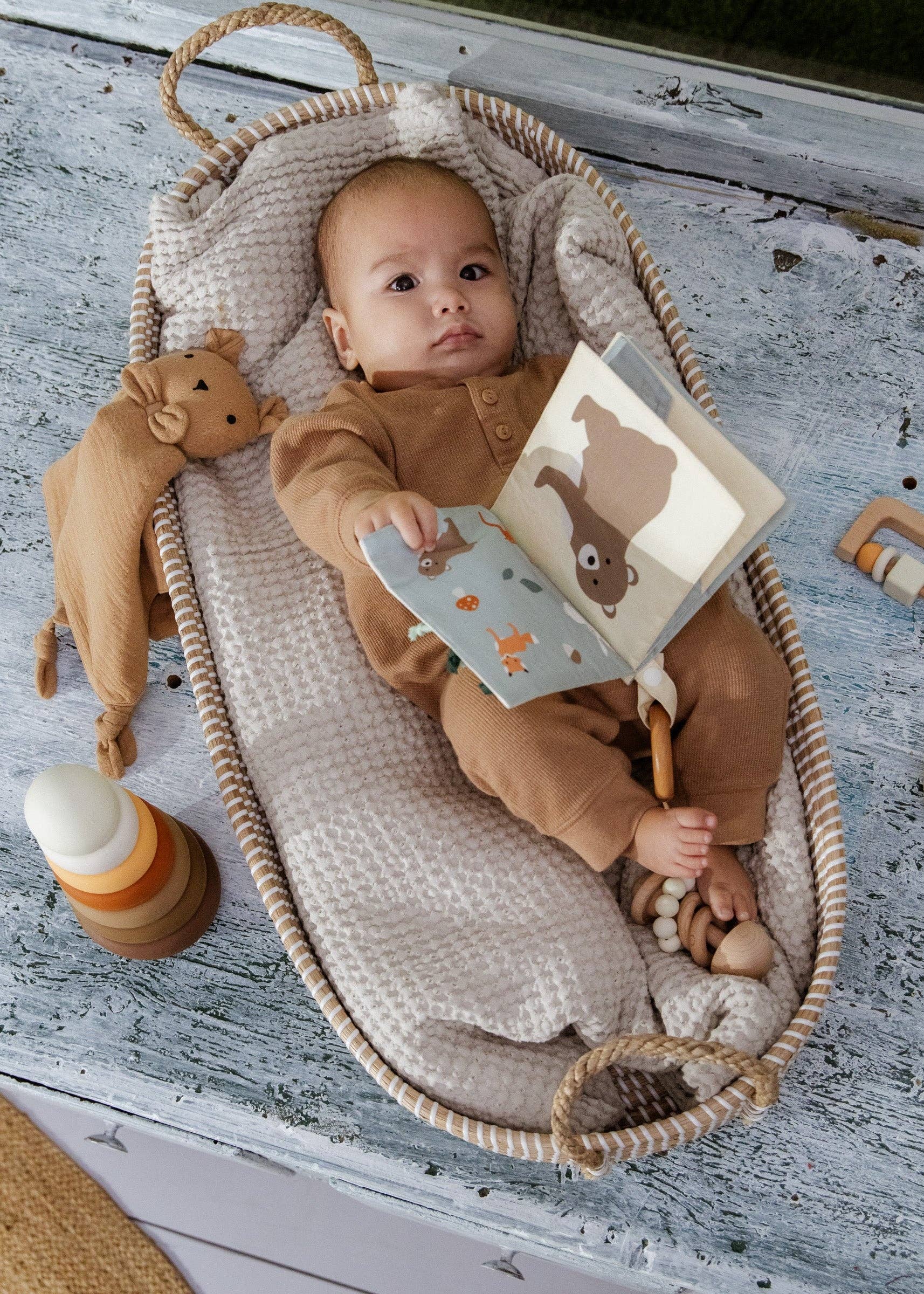 Baby First Toys Geschenkdoos | Met rammelaar, sensorisch boek en stapelspeelgoed
