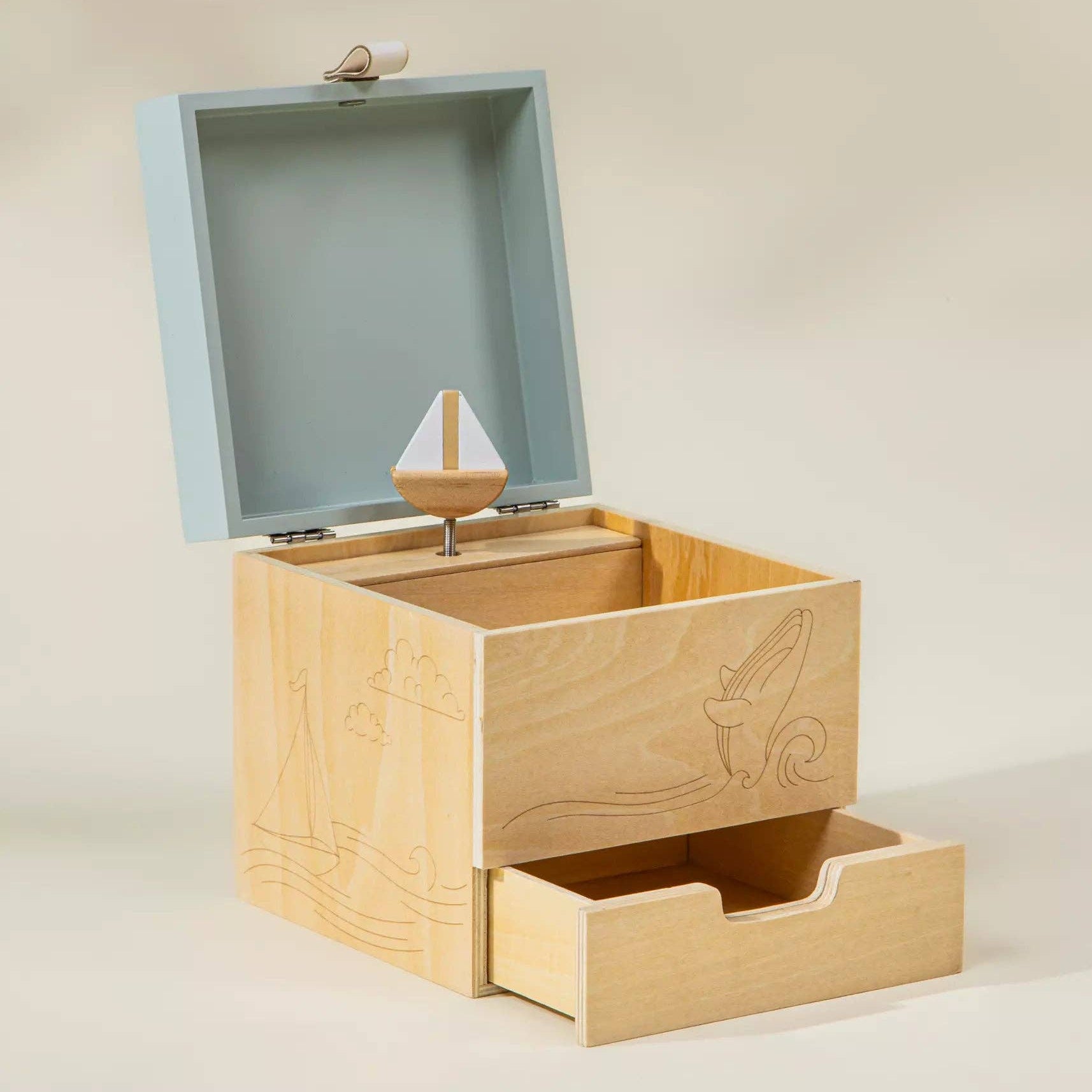 Houten Muziekdoos Ocean | Met zeilbootje en maritieme melodie